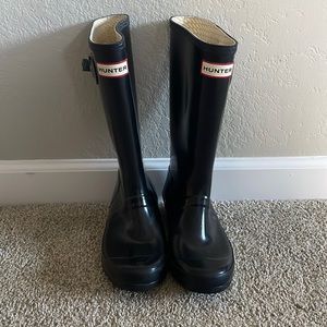 Gently used kids size 3 Hunter rain boots
